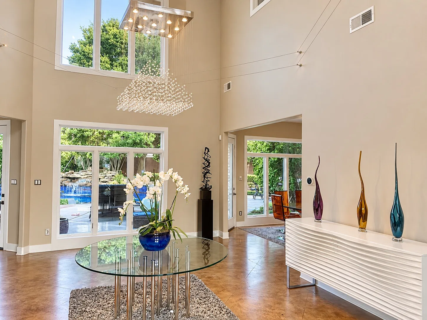 5 bed, 5.5 bath, 5786 sqft, $6,500 — Photo 4