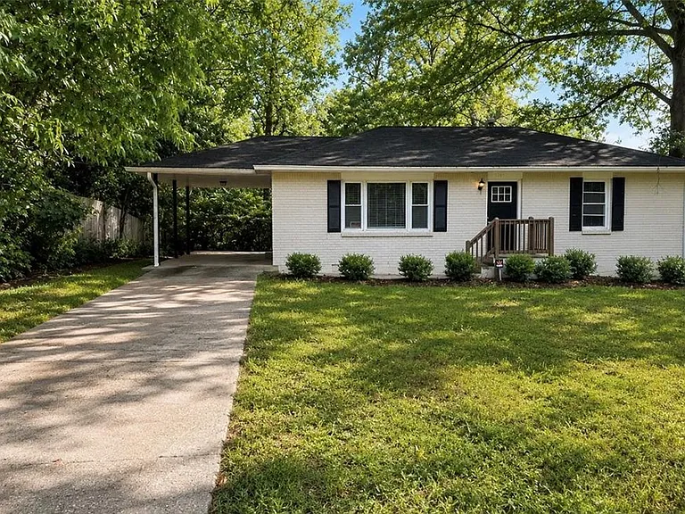 2196 Knoll Dr — Photo 1