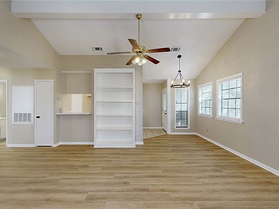 5th image of 2505 Cross Timbers Dr