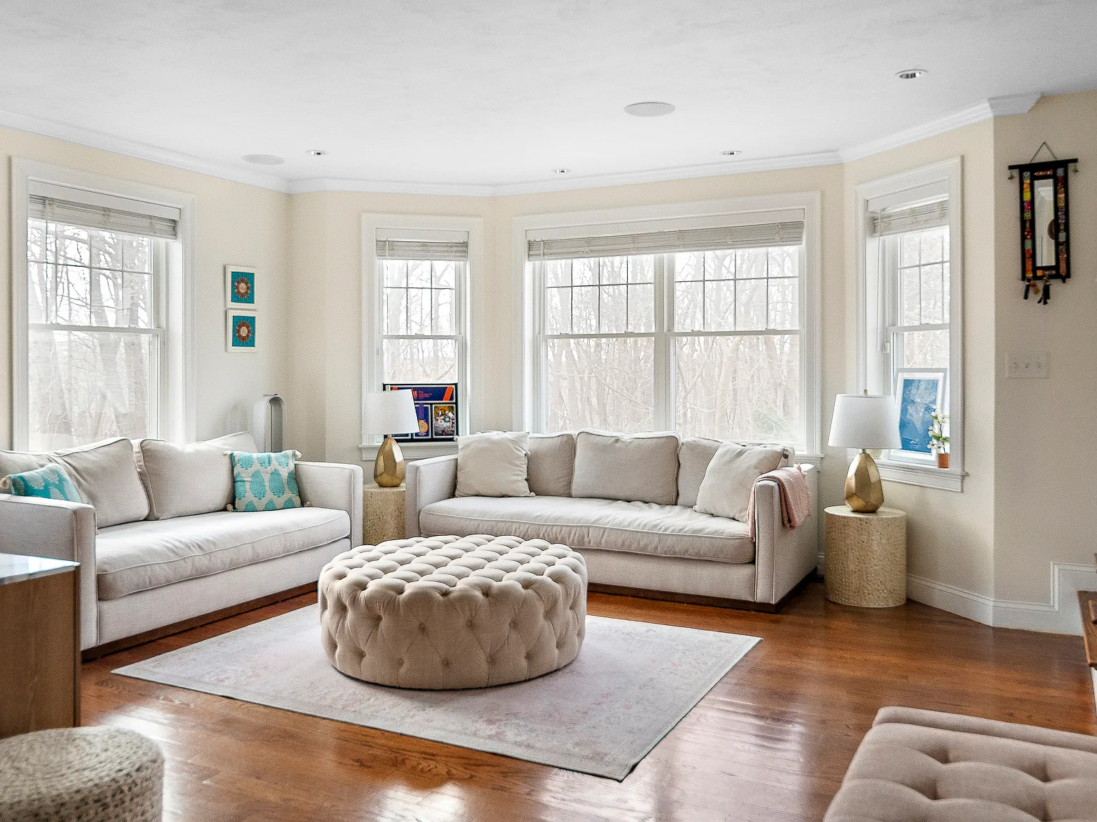 3 bed, 2.5 bath, 2075 sqft, $5,000 — Photo 1