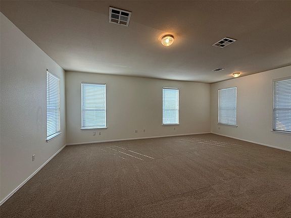 5th image of 104 Lava Bed Dr