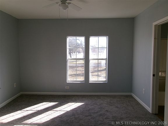 5th image of 1809 Callahan St