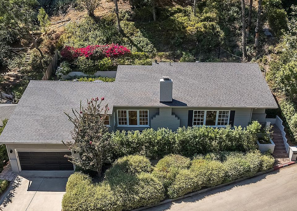 1st image of 5657 Valley Oak Dr