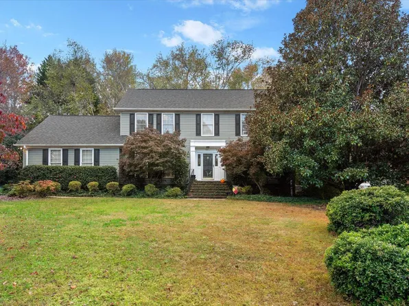 111 Dartmoor Dr, Greer, SC 29650