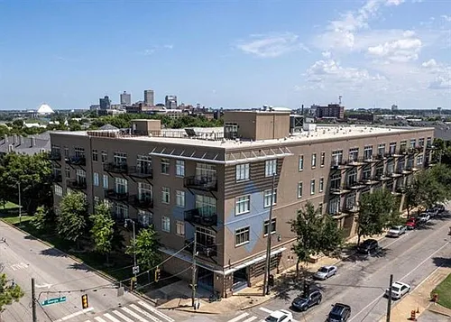 648 S Riverside Dr #319 Photo 1