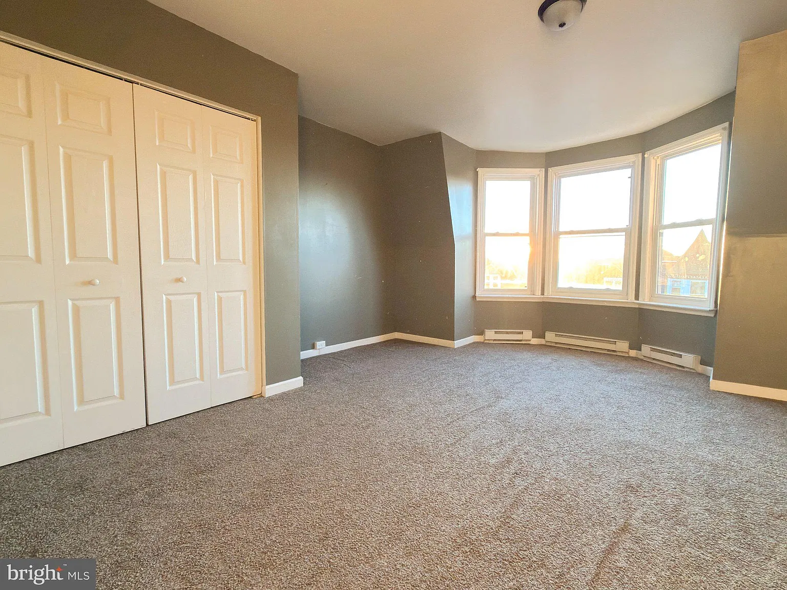 2 bed, 1.0 bath, 860 sqft, $1,000 — Photo 3