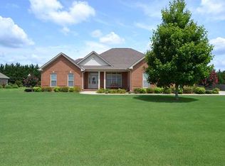 55 Julie Ann Dr, Muscle Shoals, AL 35661