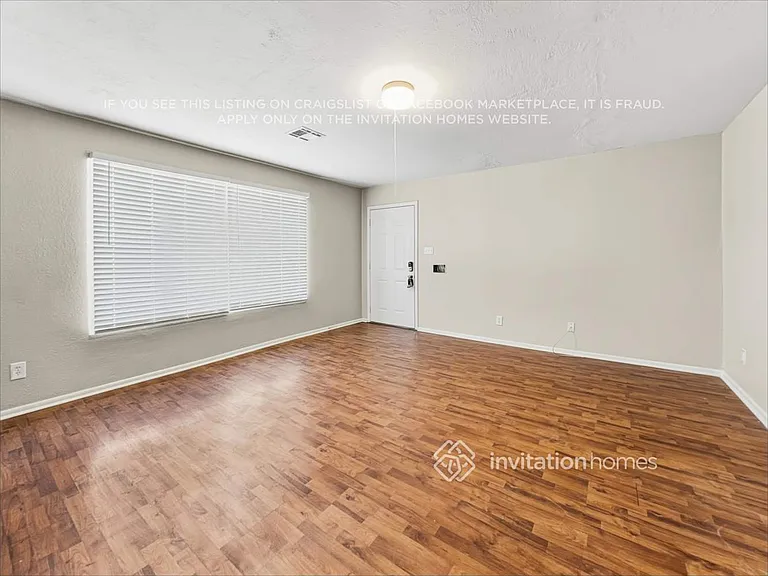 3520 W Lawrence Rd — Photo 7