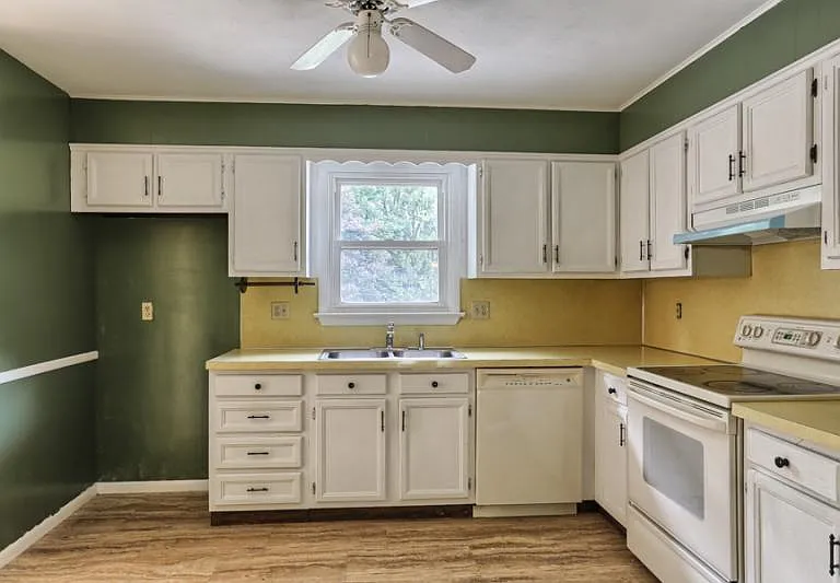 668 Sand Hill Rd — Photo 9