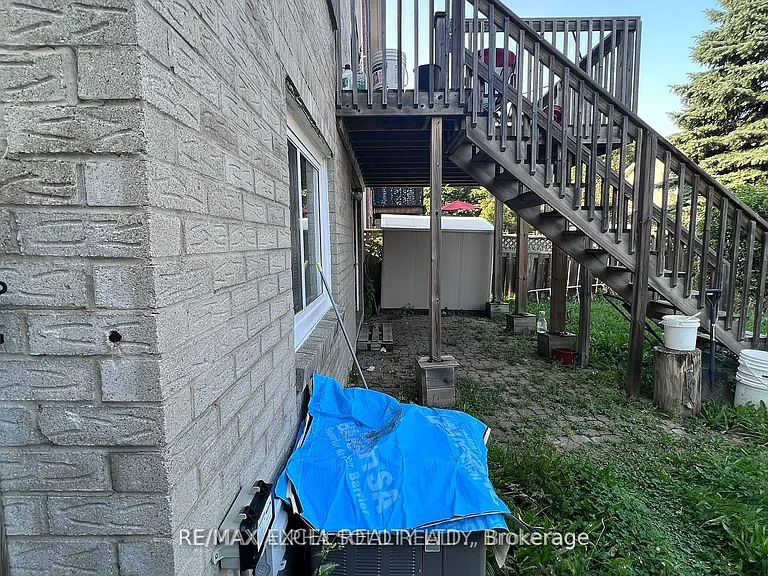 38 Saintsbury Sq #BASEMENT — Photo 12