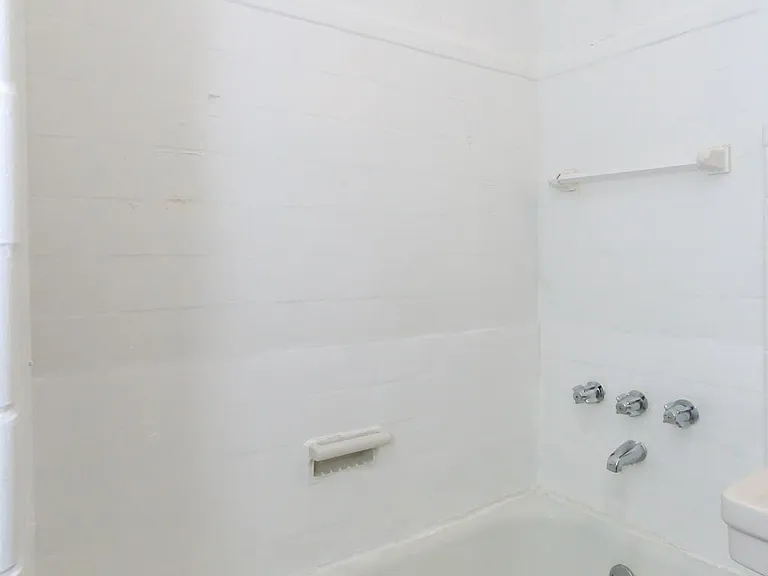 2753 Euclid Heights Blvd — Photo 18
