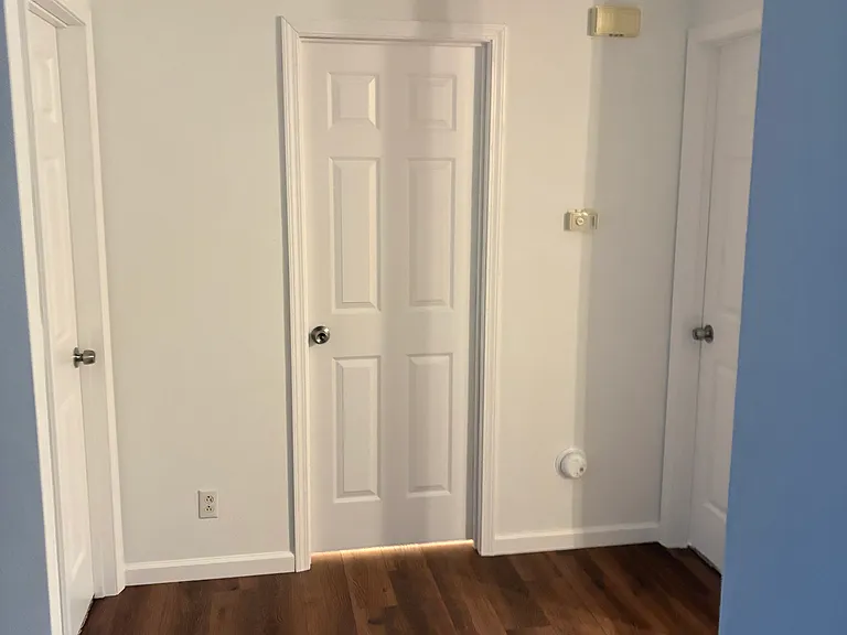 438 Glendell Ln — Photo 10