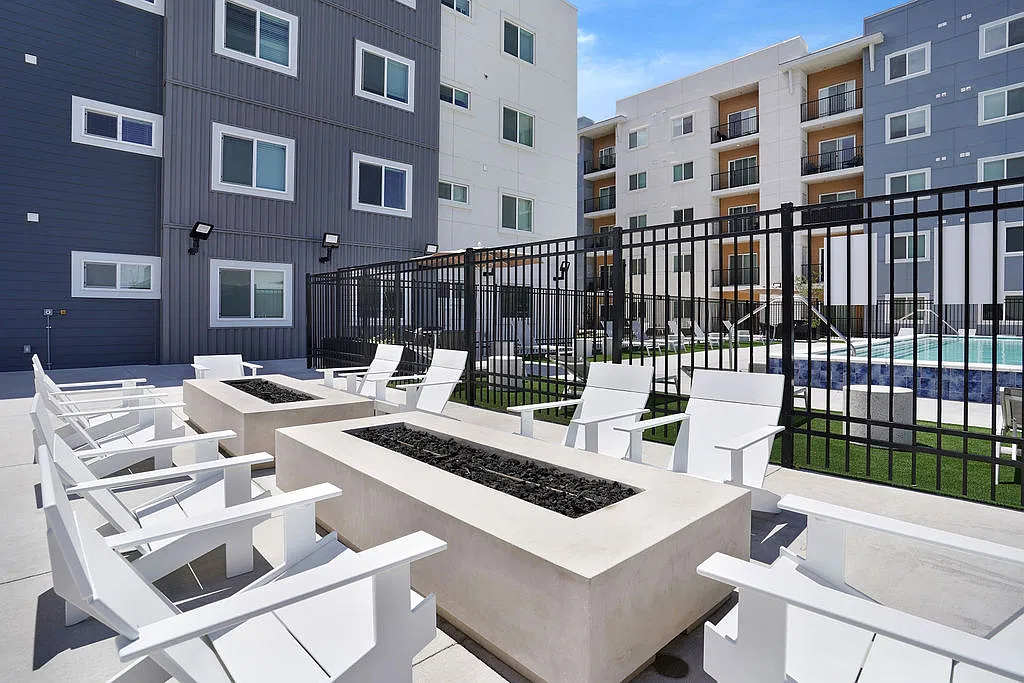 Skyline Peaks Apartments — Photo 4