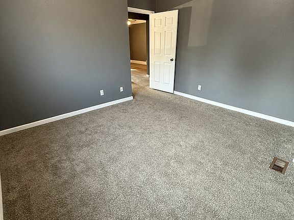5th image of 419 9th St S