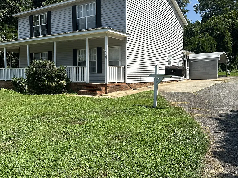 4320 Lexington Way — Photo 2