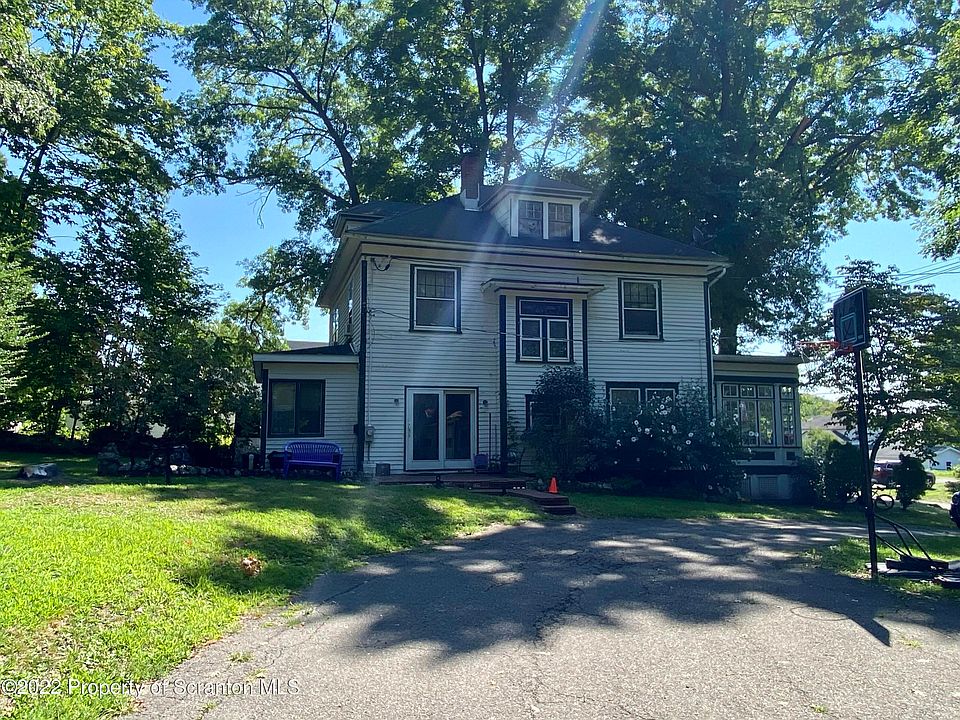 1st image of 218 Franklin St