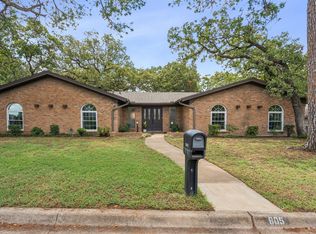 805 Mountain Ter, Hurst, TX 76053