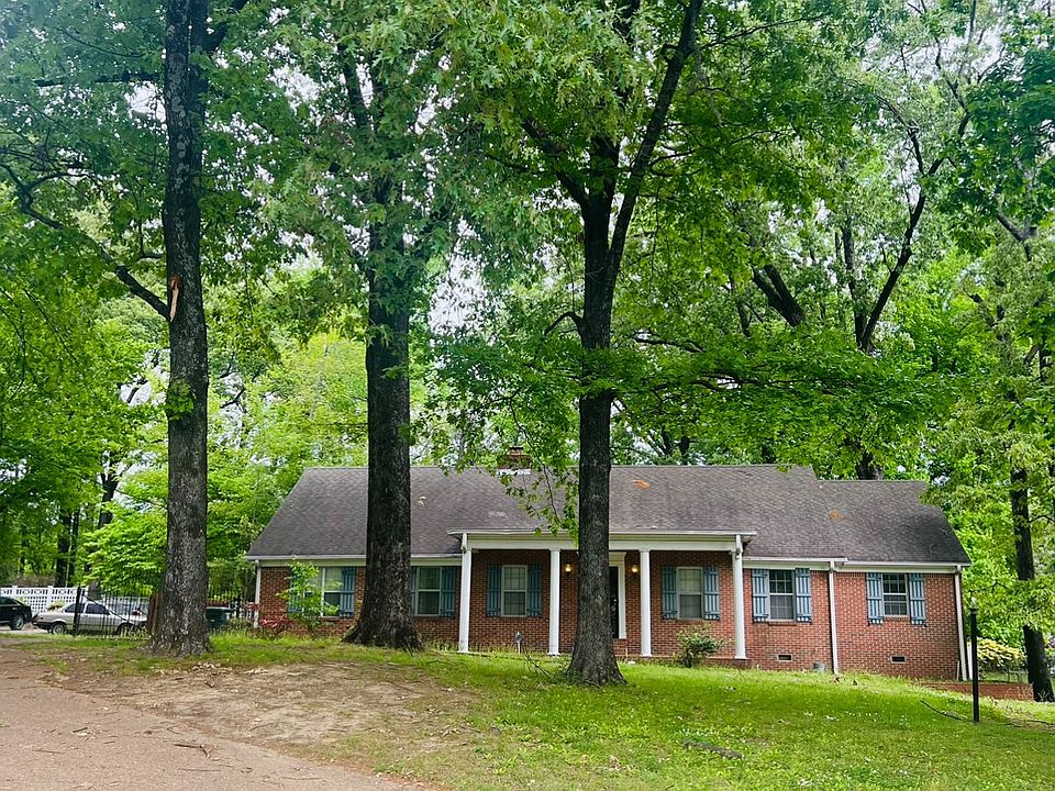 2nd image of 1040 Bluebird Rd