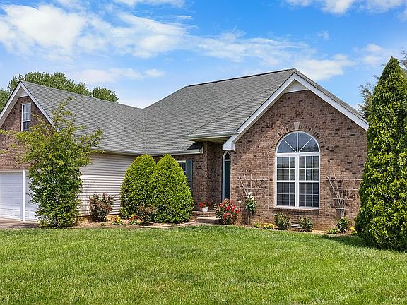 3rd image of 308 Springside Ct
