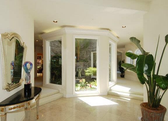 2nd image of 109 Kings Ct