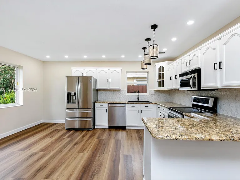 1507 Harding St — Photo 28