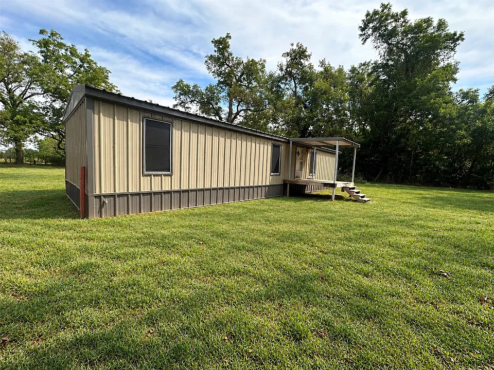 498 Fern Ln