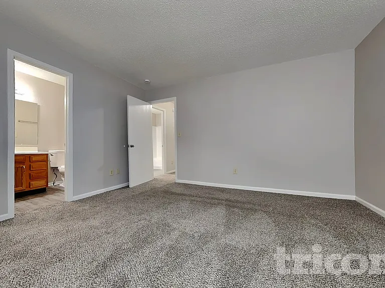 6453 Townsend Way — Photo 8