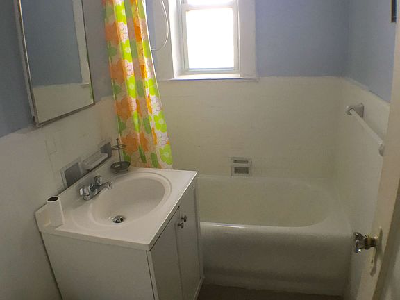 3rd image of 4812 46th St APT D4