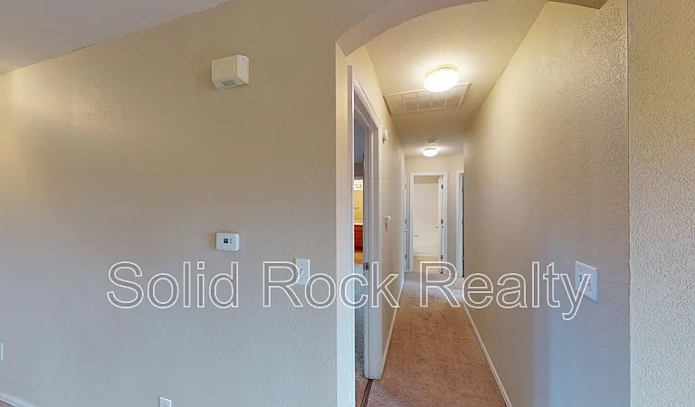 4960 Universal Hts — Photo 9