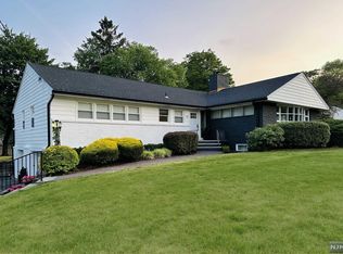 22 Shaw Rd, Woodcliff Lake, NJ 07677