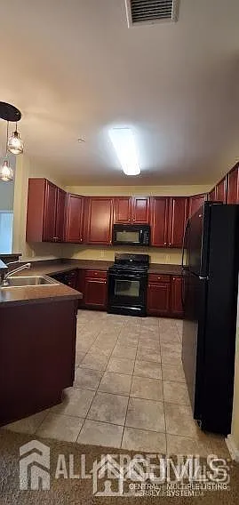 725 Timberlake Dr — Photo 13
