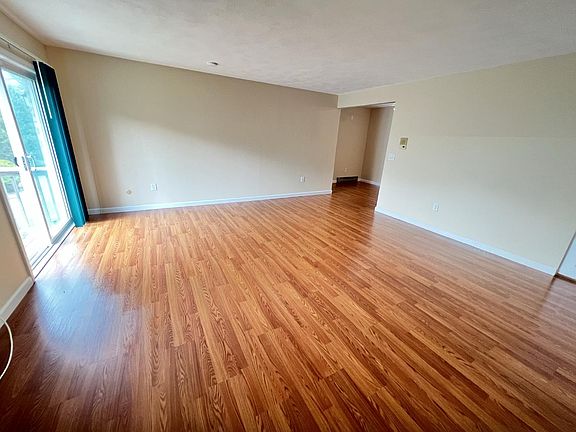 5th image of 1560 Douglas Ave APT 75