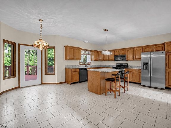 3rd image of 7358 Oakhill Rd