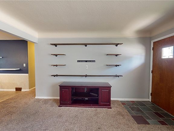 4th image of 840 Elmwood Ave