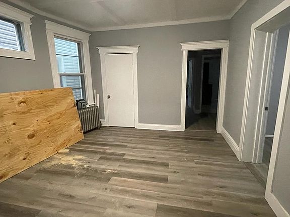 5th image of 176 Hollywood Ave #1-2
