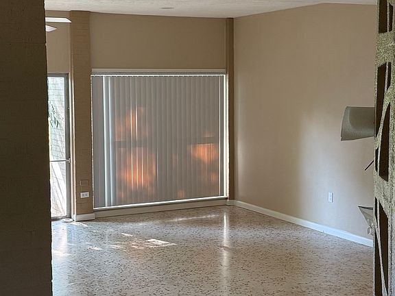 4th image of 1102 Fay Rd