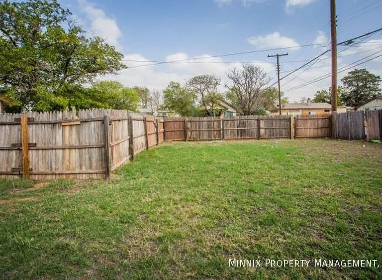 3104 Avenue N — Photo 24