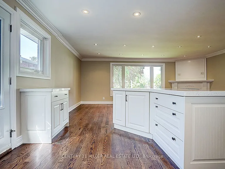 37 Dallington Dr — Photo 28