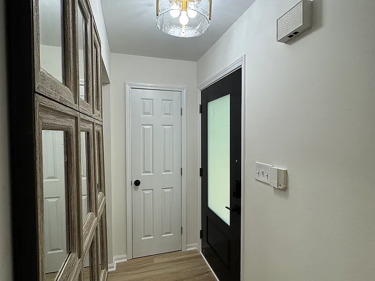 1246 Falling Water Dr SE — Photo 2