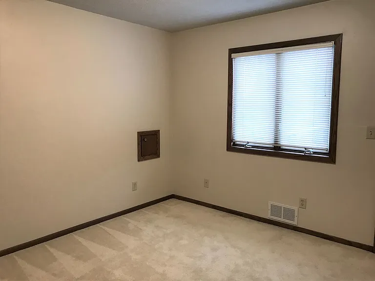 408 Holly Ln — Photo 14