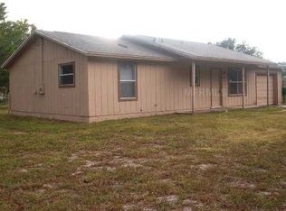 407 2nd St, Geneva, FL 32732