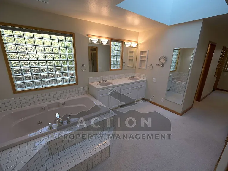 23 Karie Ct — Photo 31