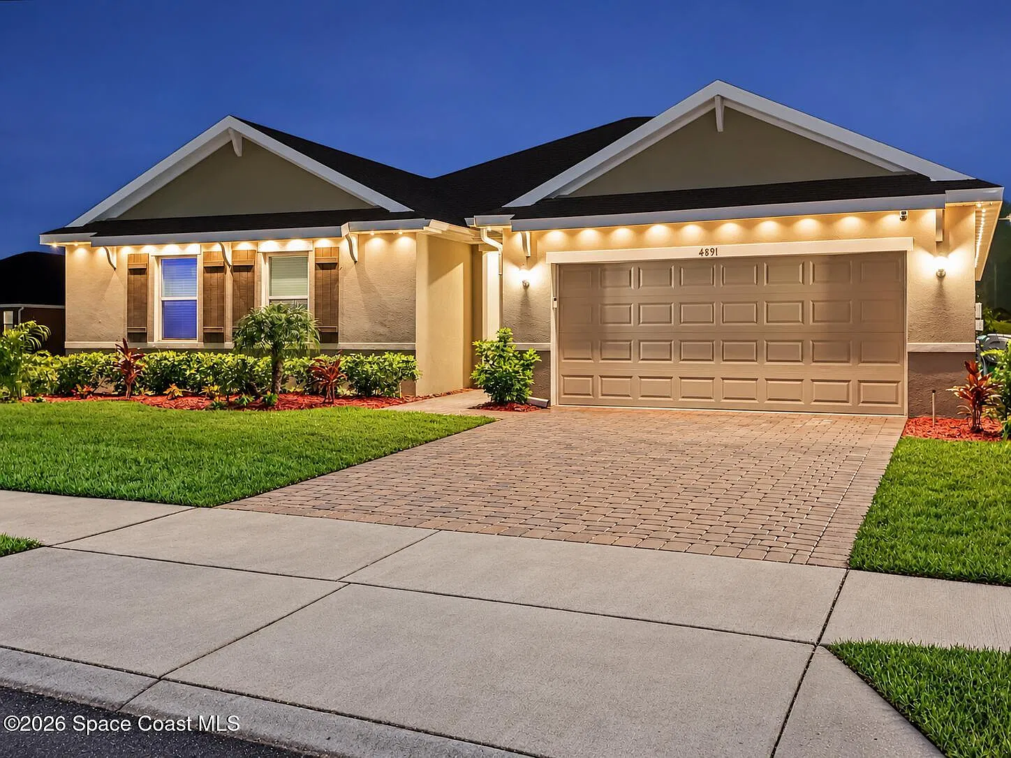 4 bed, 2.0 bath, 2347 sqft, $2,750 — Photo 2