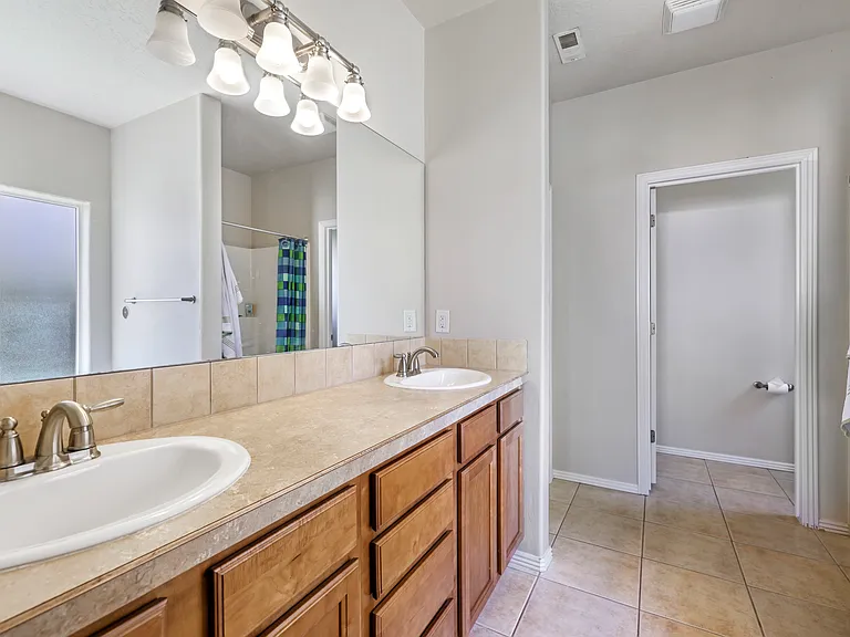 307 Meadowview Ln — Photo 21