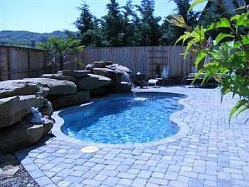 5th image of 610 Cardwell Ct