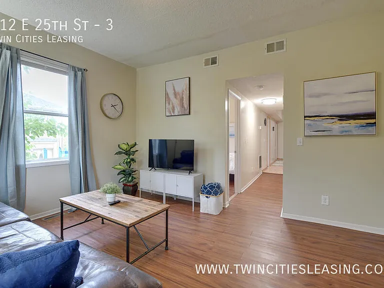 912 E 25th St #3 — Photo 17