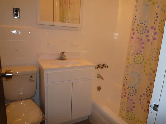 Rented by New Yorker Realty | media 22