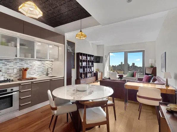 75 Wall St #35A, New York, NY 10005