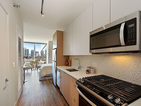 5th image of 1407 S Michigan Ave APT 814