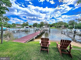 1927 Orchard Point Rd, Pasadena, MD 21122